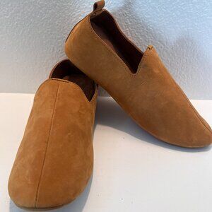 NWOT - LA LECHE Mens Suede House Slippers - Handmade - Size 7.5